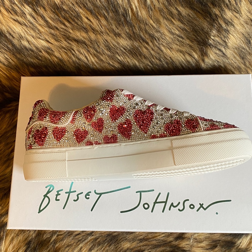Betsey Johnson Women’s Sidny Platform Sneakers - Hearts - Picture 4 of 8